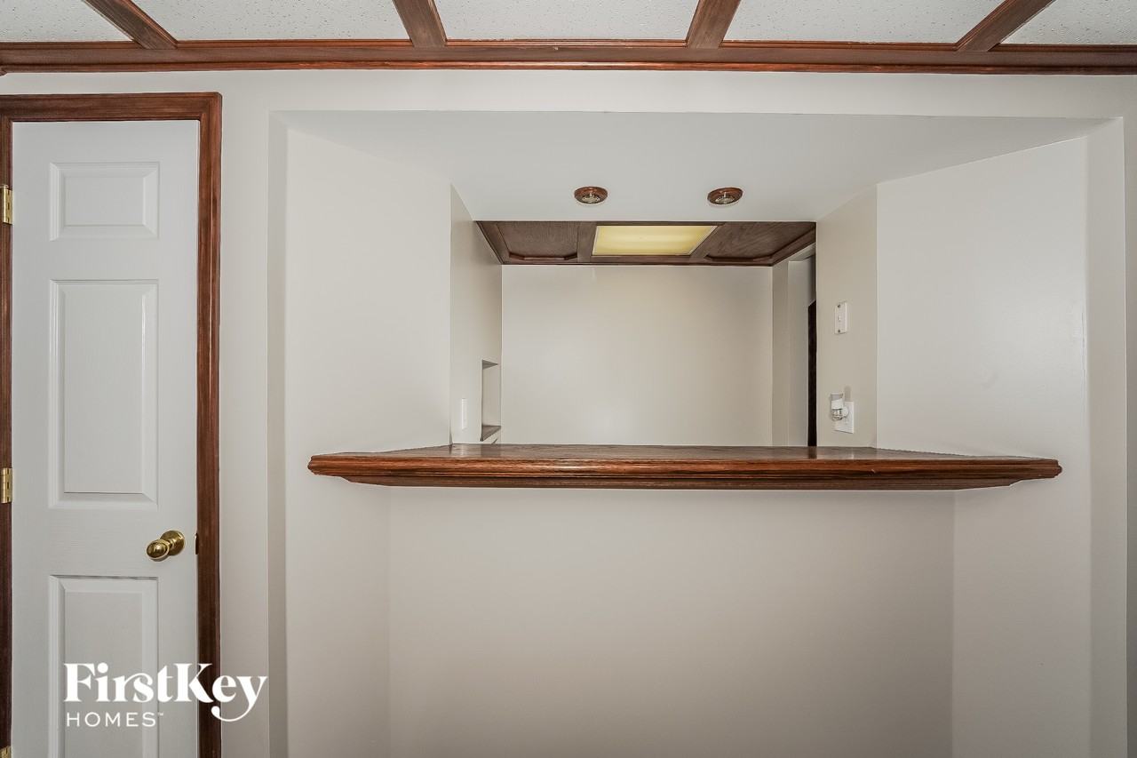 6429 Mountain Ridge Rd - Photo 6 of 15