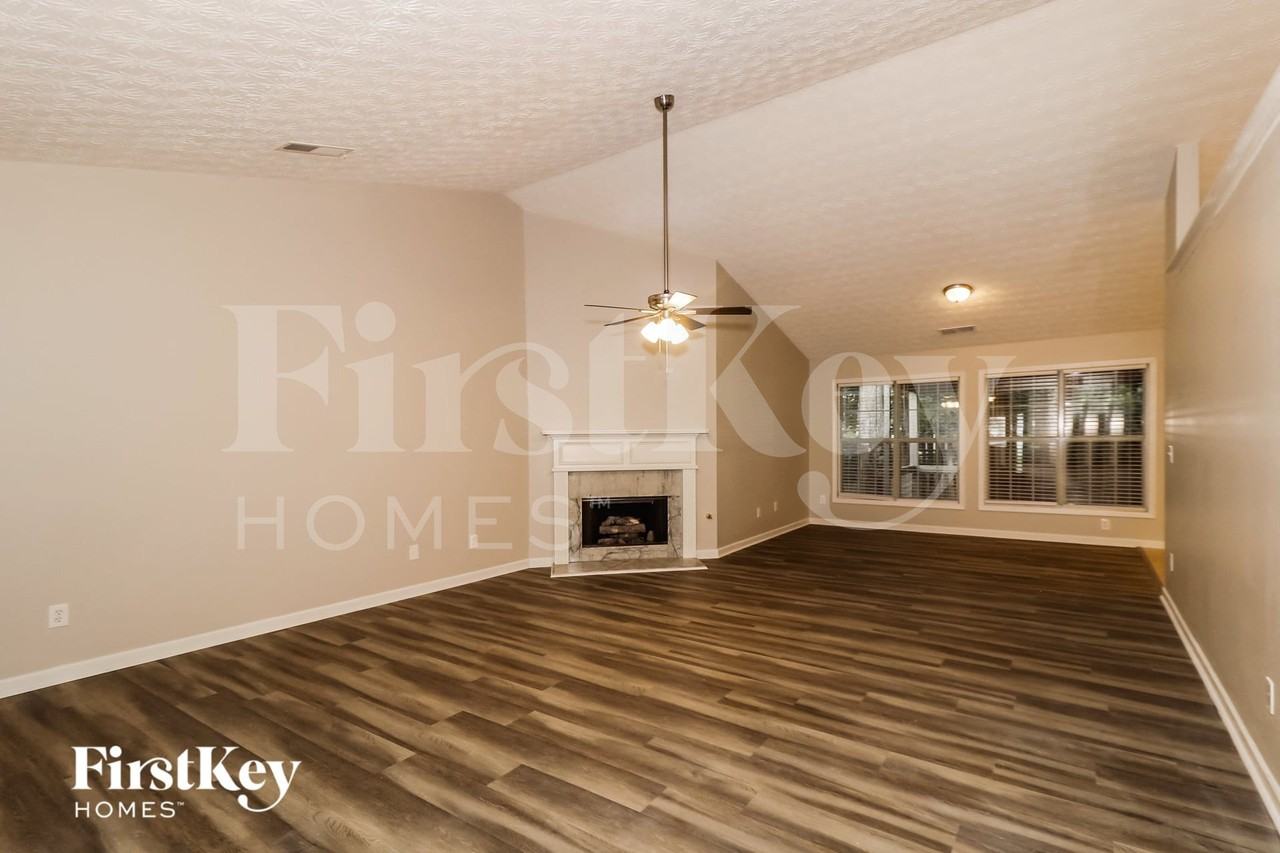 3310 Freedom Lndg Nw - Photo 3 of 15