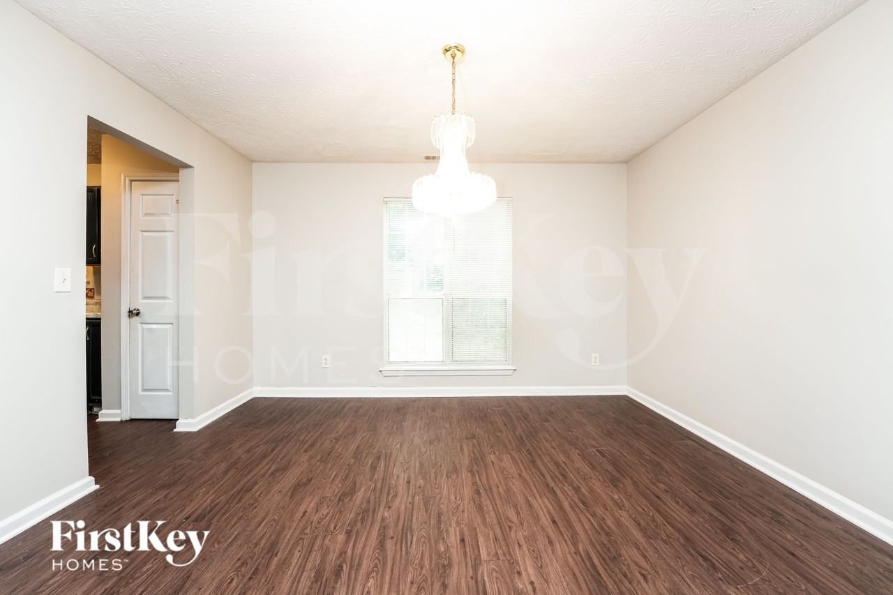7166 Stonebrook Ln - Photo 5 of 16