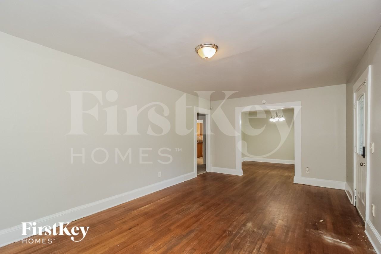 1750 Avon Ave Sw - Photo 3 of 16