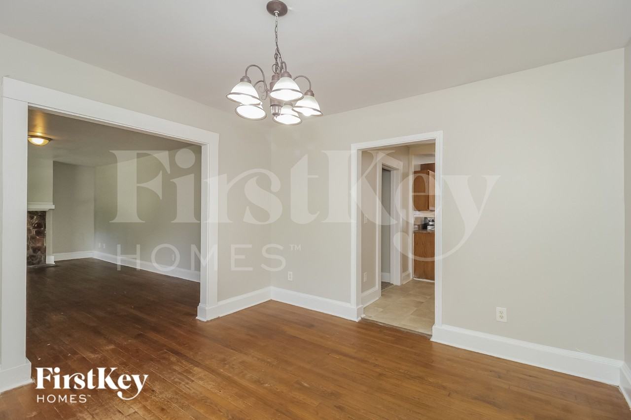 1750 Avon Ave Sw - Photo 6 of 16