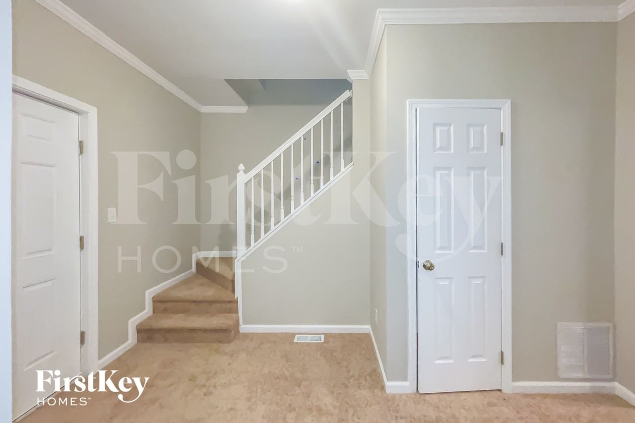 41 Clay Walk - Photo 3 of 15