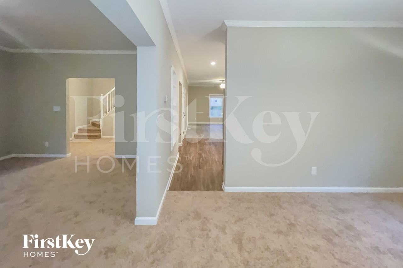 41 Clay Walk - Photo 4 of 15