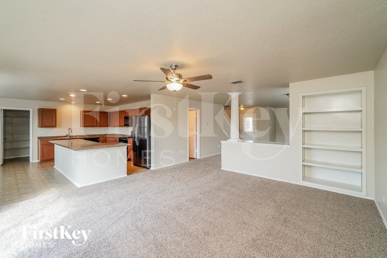 6756 Spearwood - Photo 4 of 16