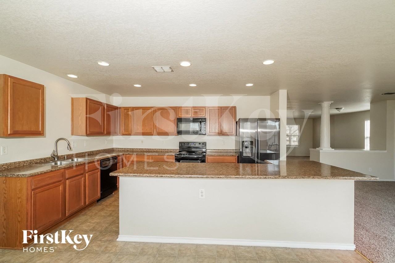 6756 Spearwood - Photo 7 of 16
