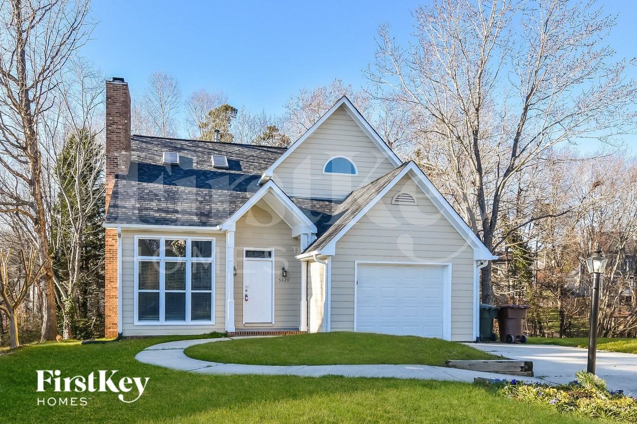 5620 Poplar Hill Ct - Photo 2 of 15