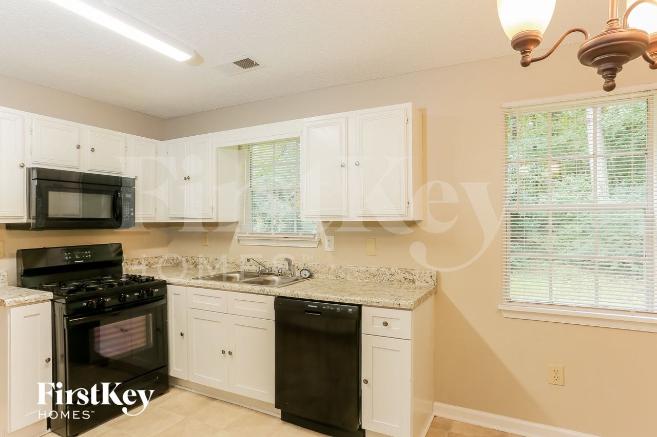993 Cherry Laurel Dr - Photo 6 of 18
