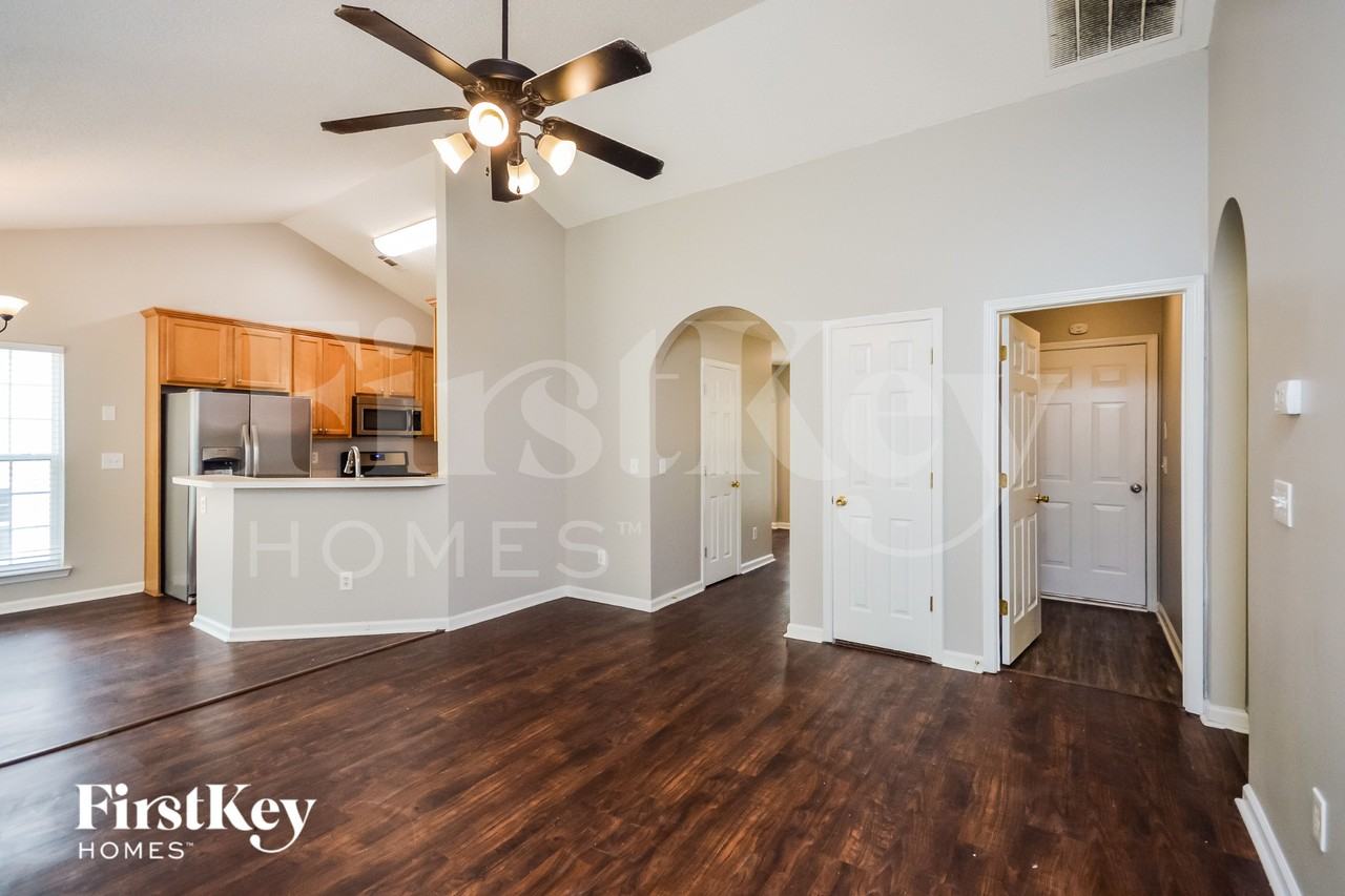 861 Summit Park Trl - Photo 4 of 18