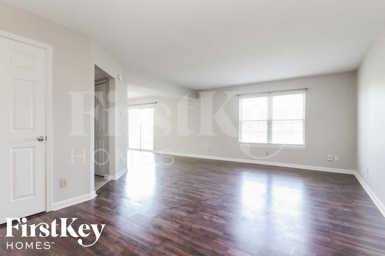 85 Westridge Blvd - Photo 2 of 15