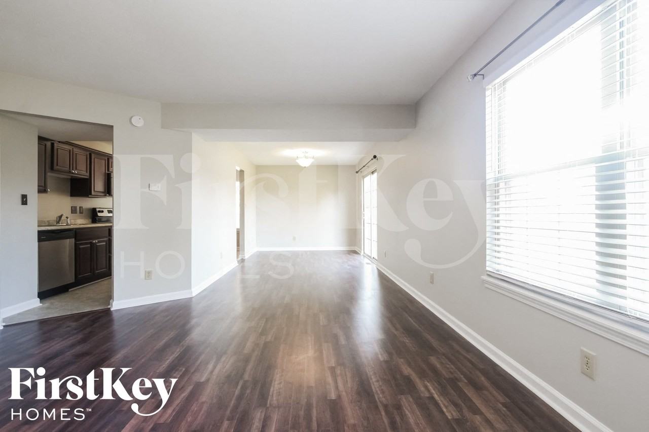 85 Westridge Blvd - Photo 4 of 15