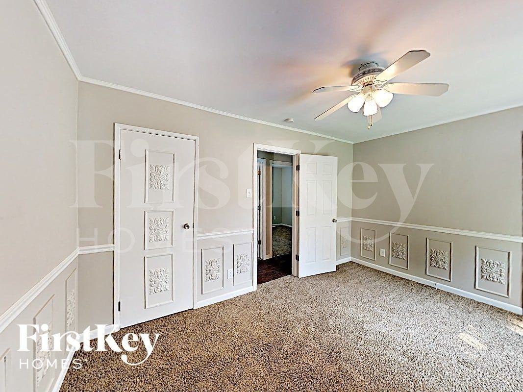 8 Deerpath Dr - Photo 7 of 16