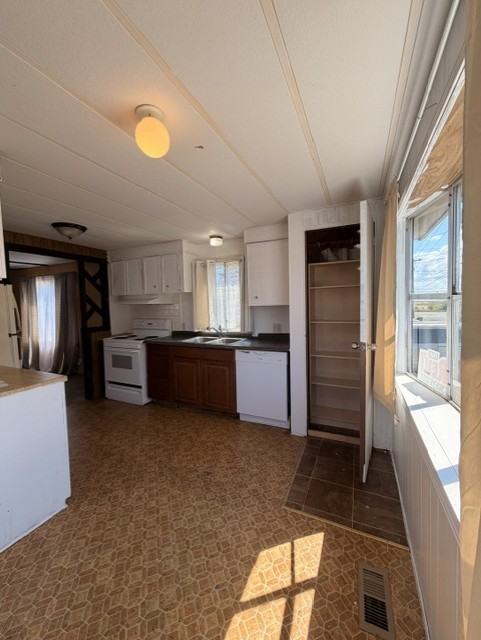110 W Veterans Ave #1 - Photo 3 of 18