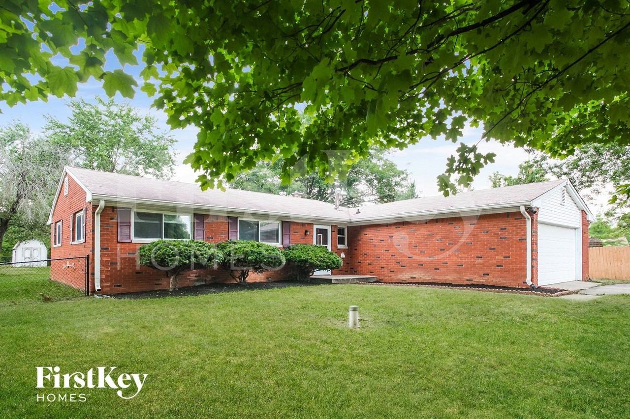 5564 Northland Rd - Photo 2 of 15