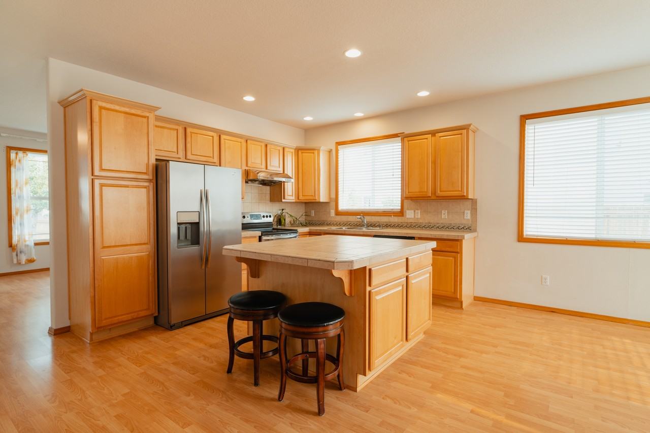 8451 Se 78th Pl #1 - Photo 4 of 13