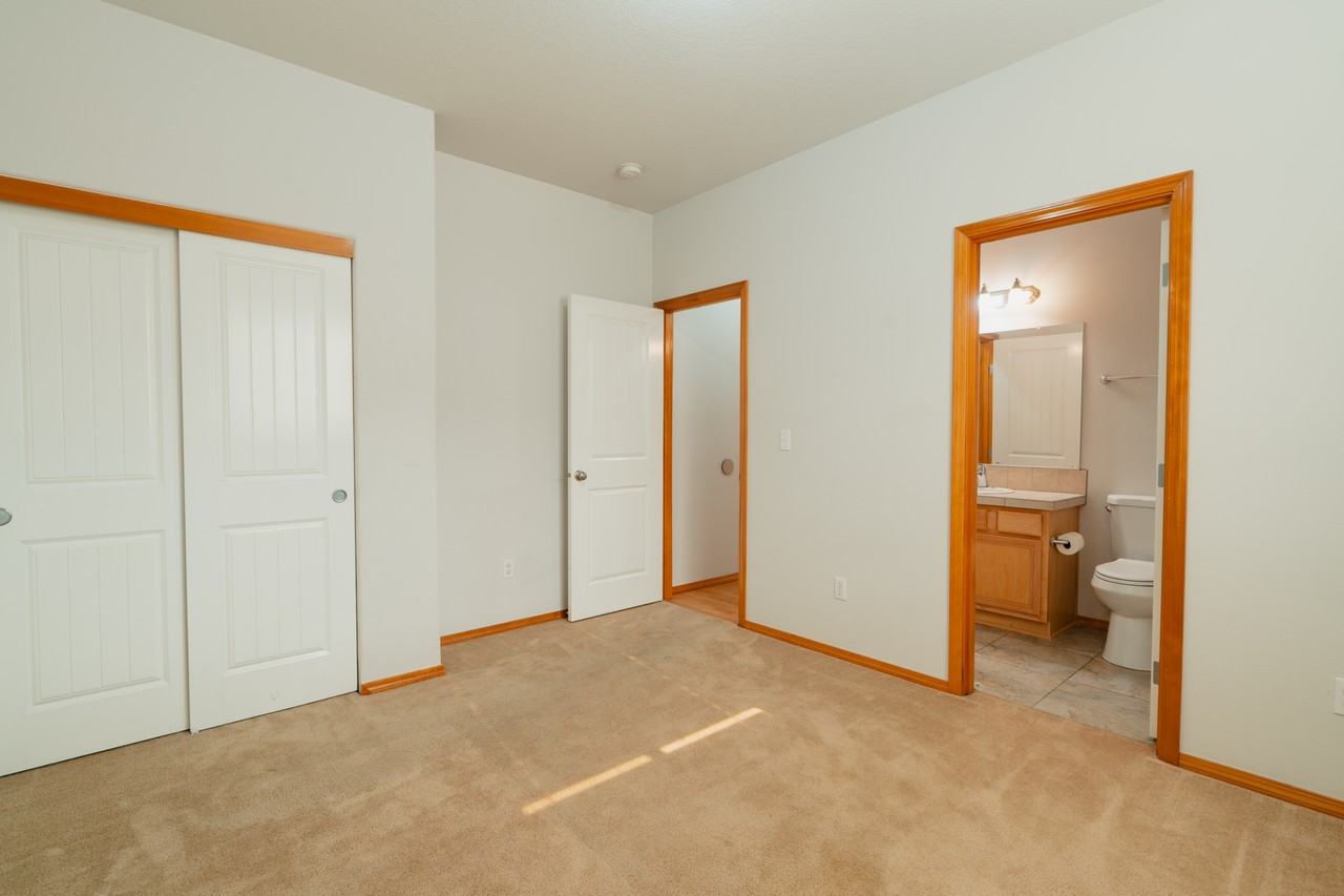 8451 Se 78th Pl #1 - Photo 7 of 13