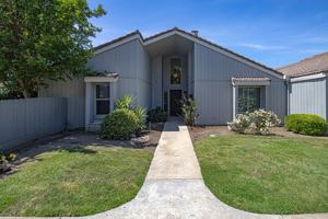 featured image of 1808 Cougar Ln #1
