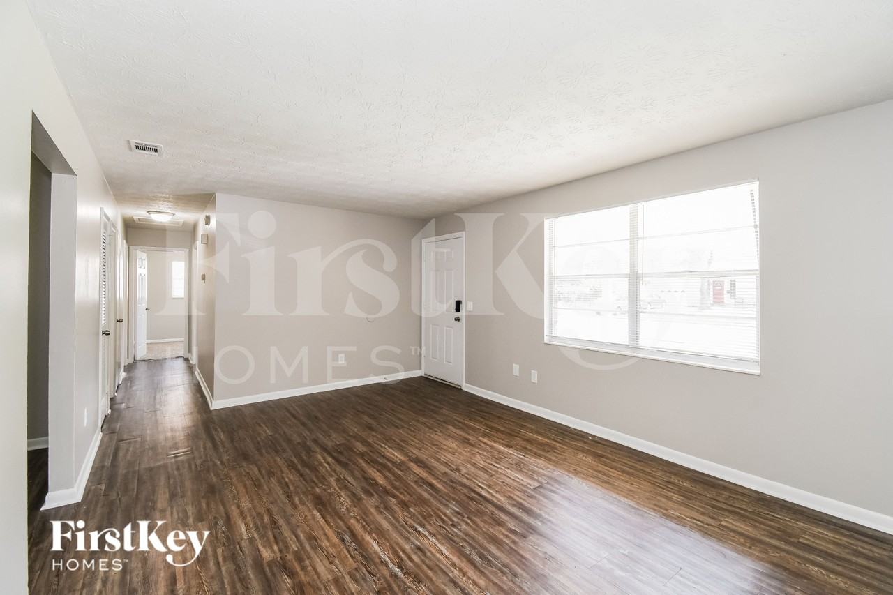 4476 Jade Dr W - Photo 2 of 17
