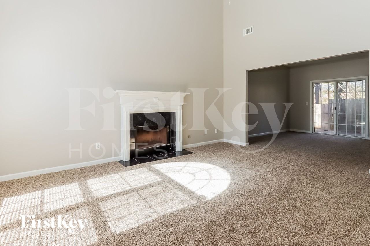 2324 Sandspring Dr Sw - Photo 2 of 18