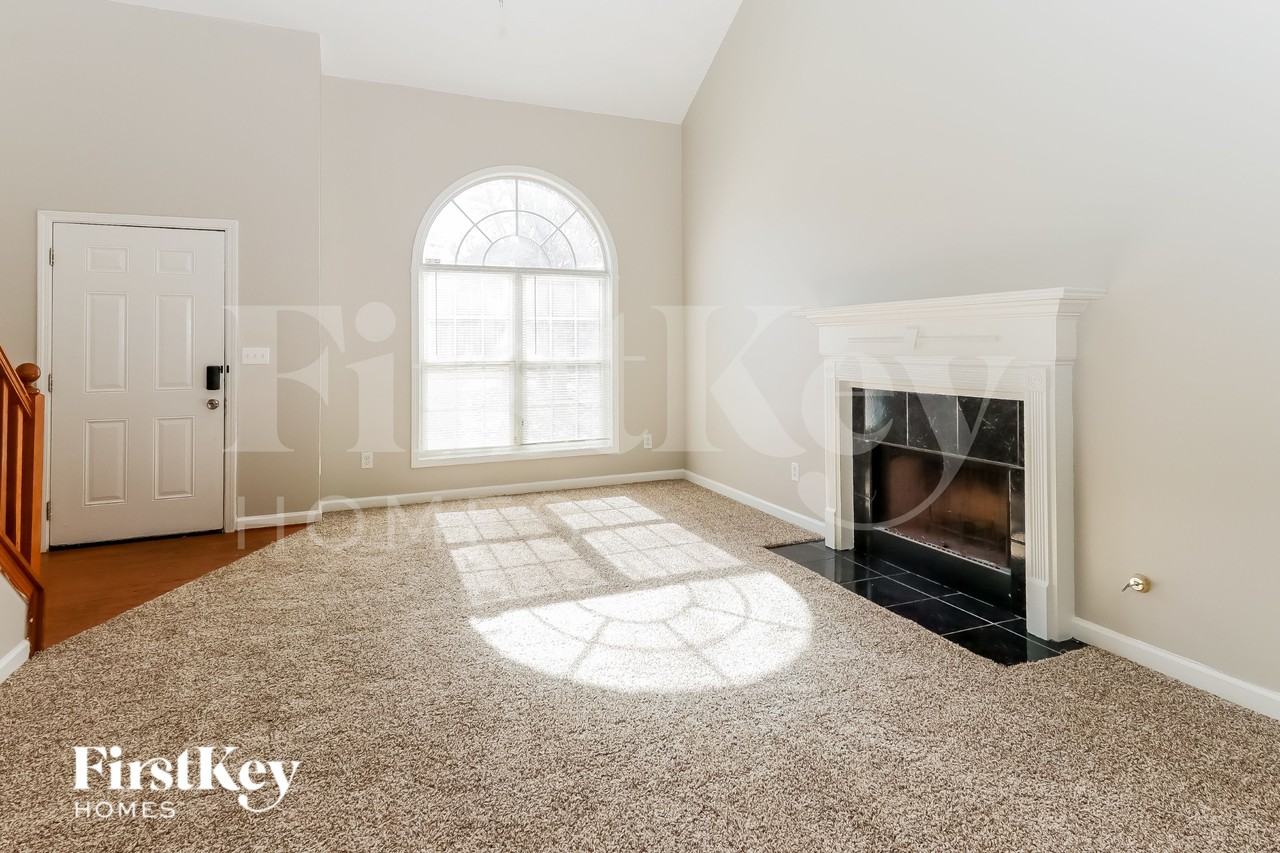 2324 Sandspring Dr Sw - Photo 3 of 18