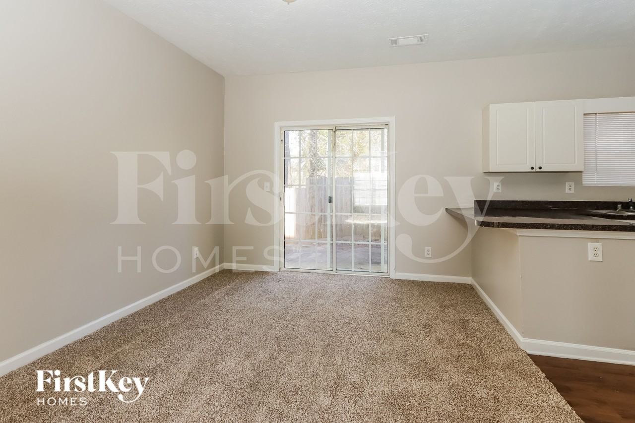 2324 Sandspring Dr Sw - Photo 5 of 18
