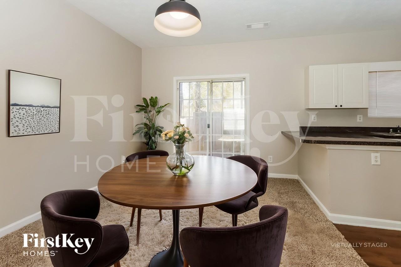 2324 Sandspring Dr Sw - Photo 6 of 18