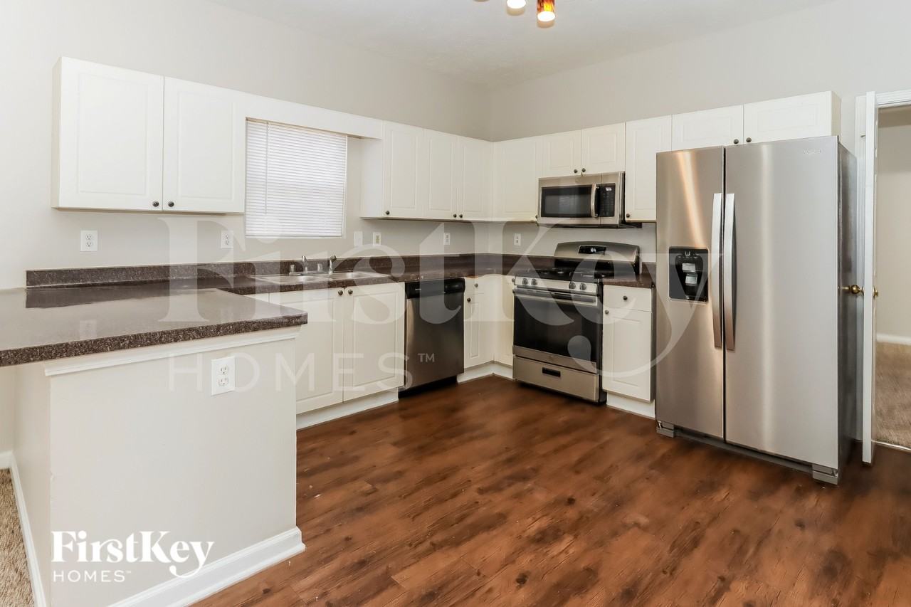 2324 Sandspring Dr Sw - Photo 7 of 18