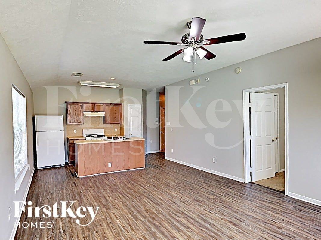 18907 Bressingham Dr - Photo 2 of 13