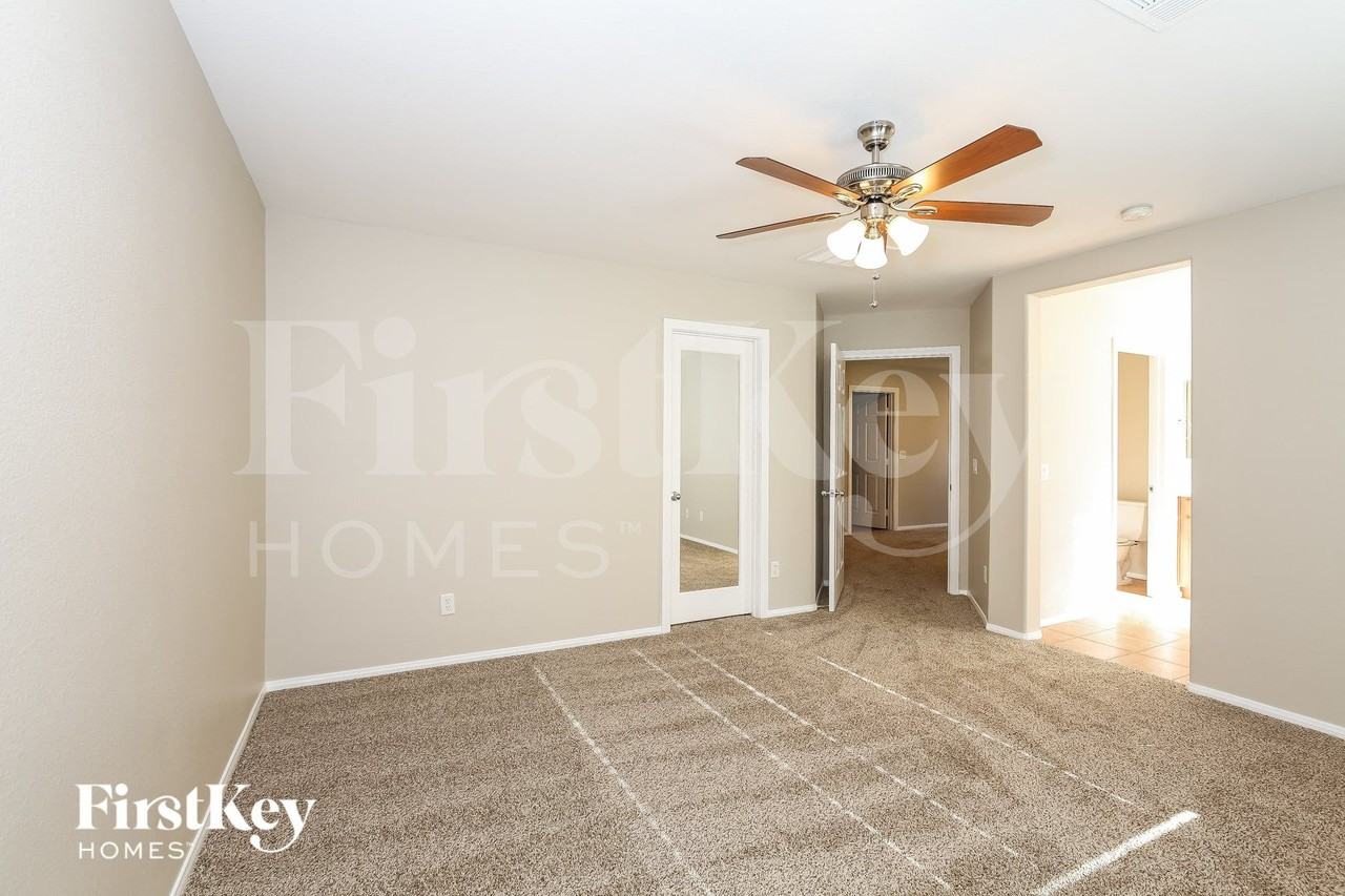 1849 Arch Stone Ave - Photo 7 of 15