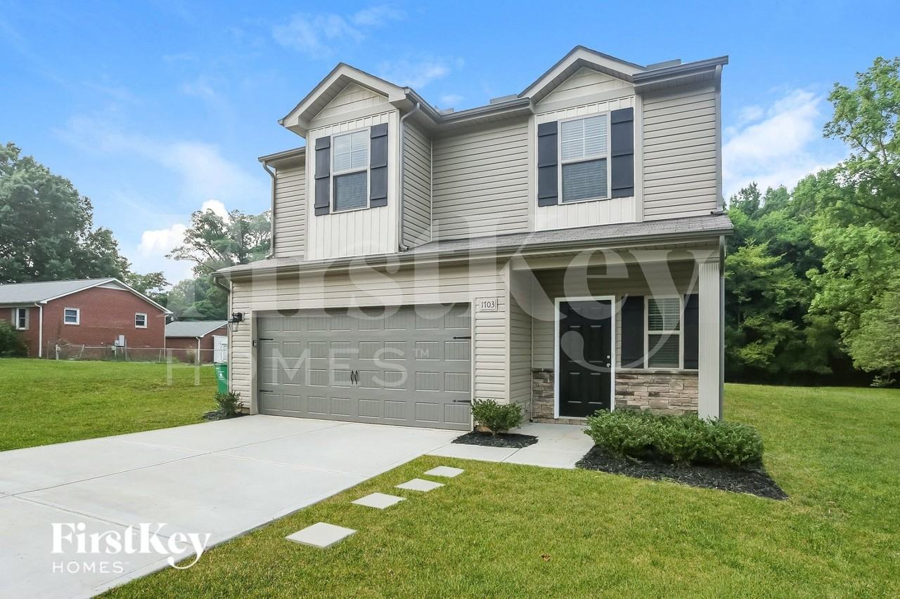 1703 Rocky River Rd - Photo 3 of 15