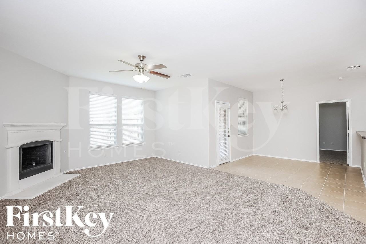 1112 Kaufman Rd - Photo 6 of 16