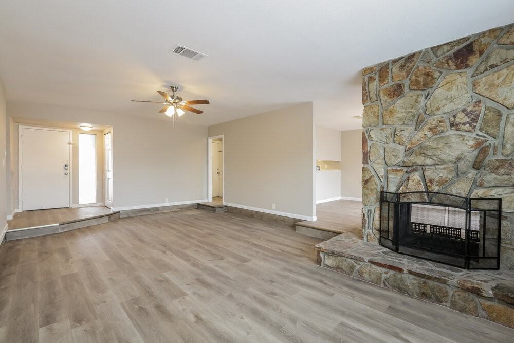 8116 Eginton Ave - Photo 4 of 16