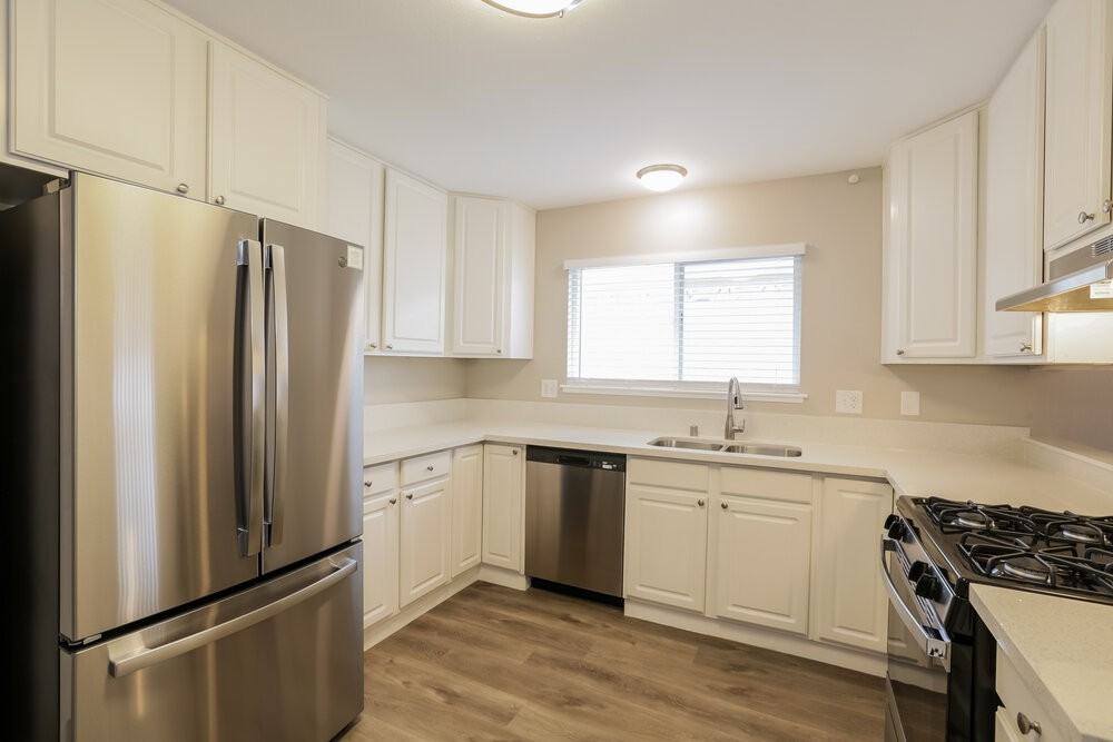 8116 Eginton Ave - Photo 6 of 16