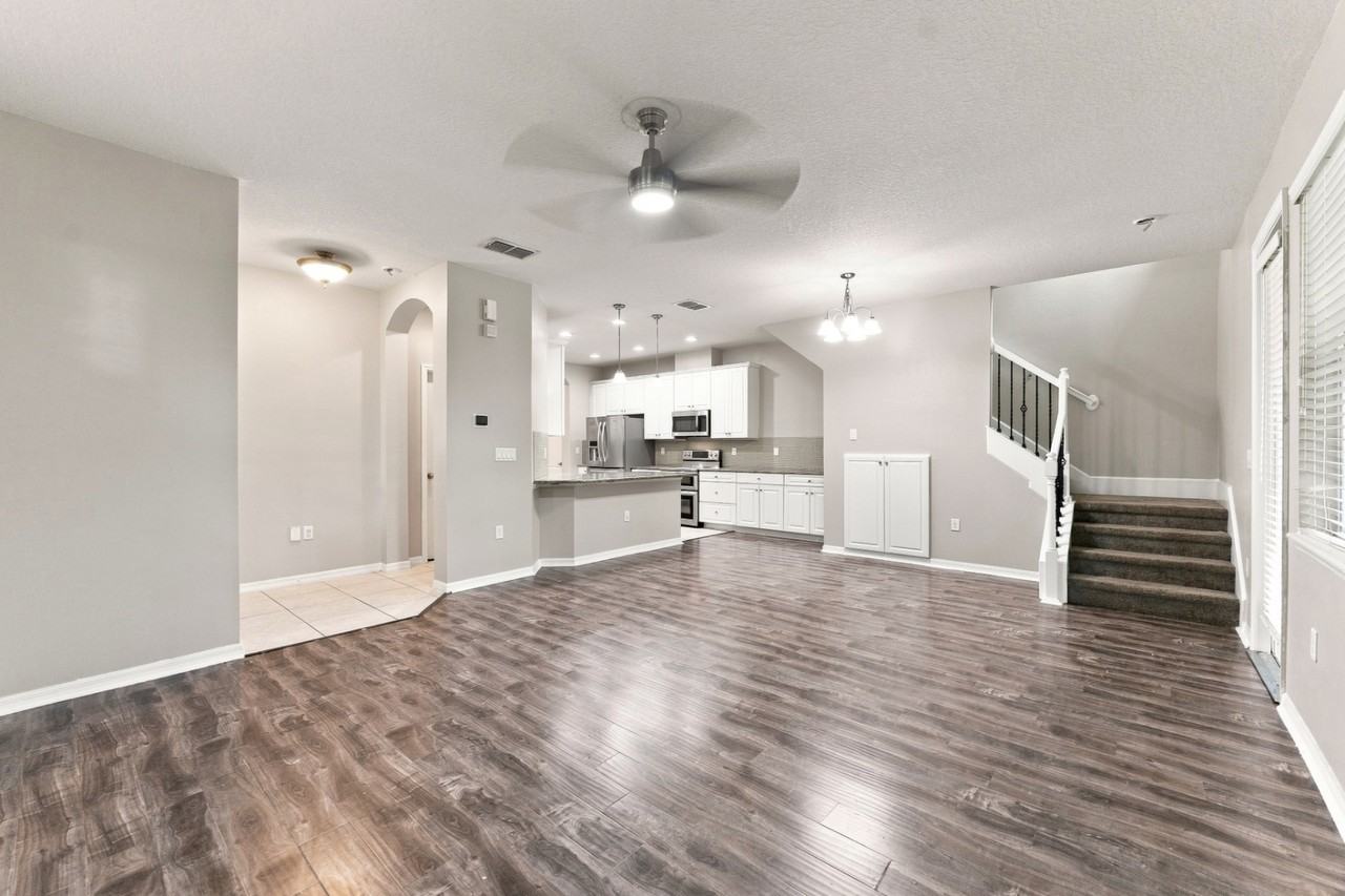 17013 Vilesta Dr - Photo 6 of 38