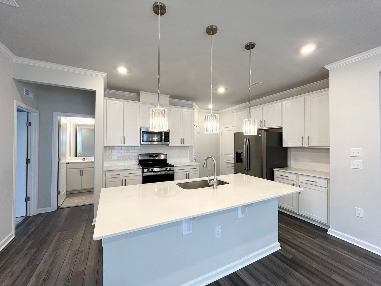 812 Cainhoy Ct - Photo 3 of 32