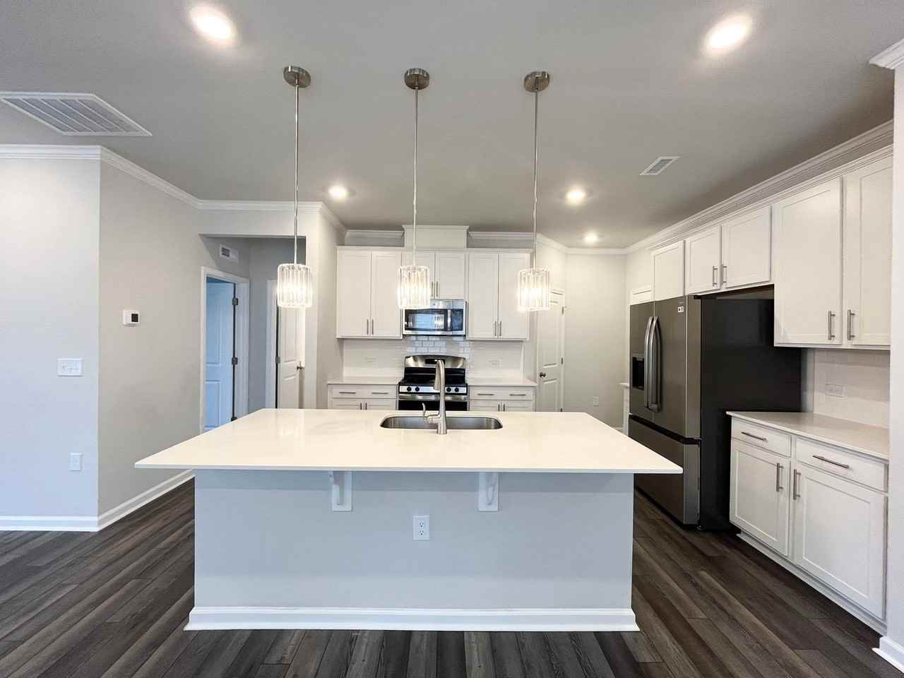 812 Cainhoy Ct - Photo 4 of 32