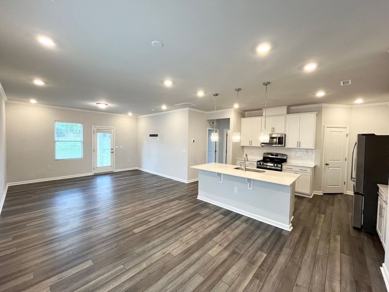 812 Cainhoy Ct - Photo 5 of 32