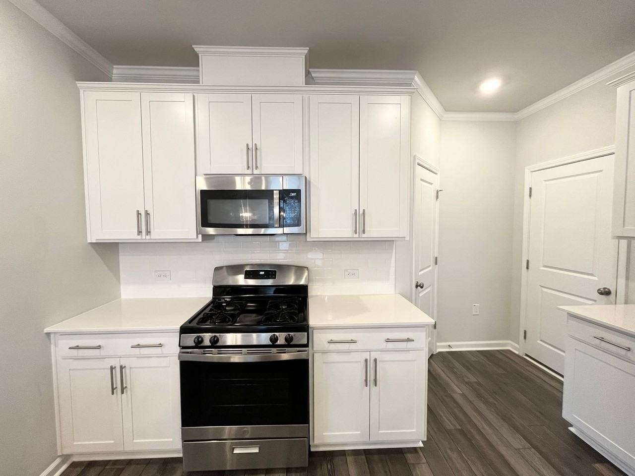 812 Cainhoy Ct - Photo 7 of 32