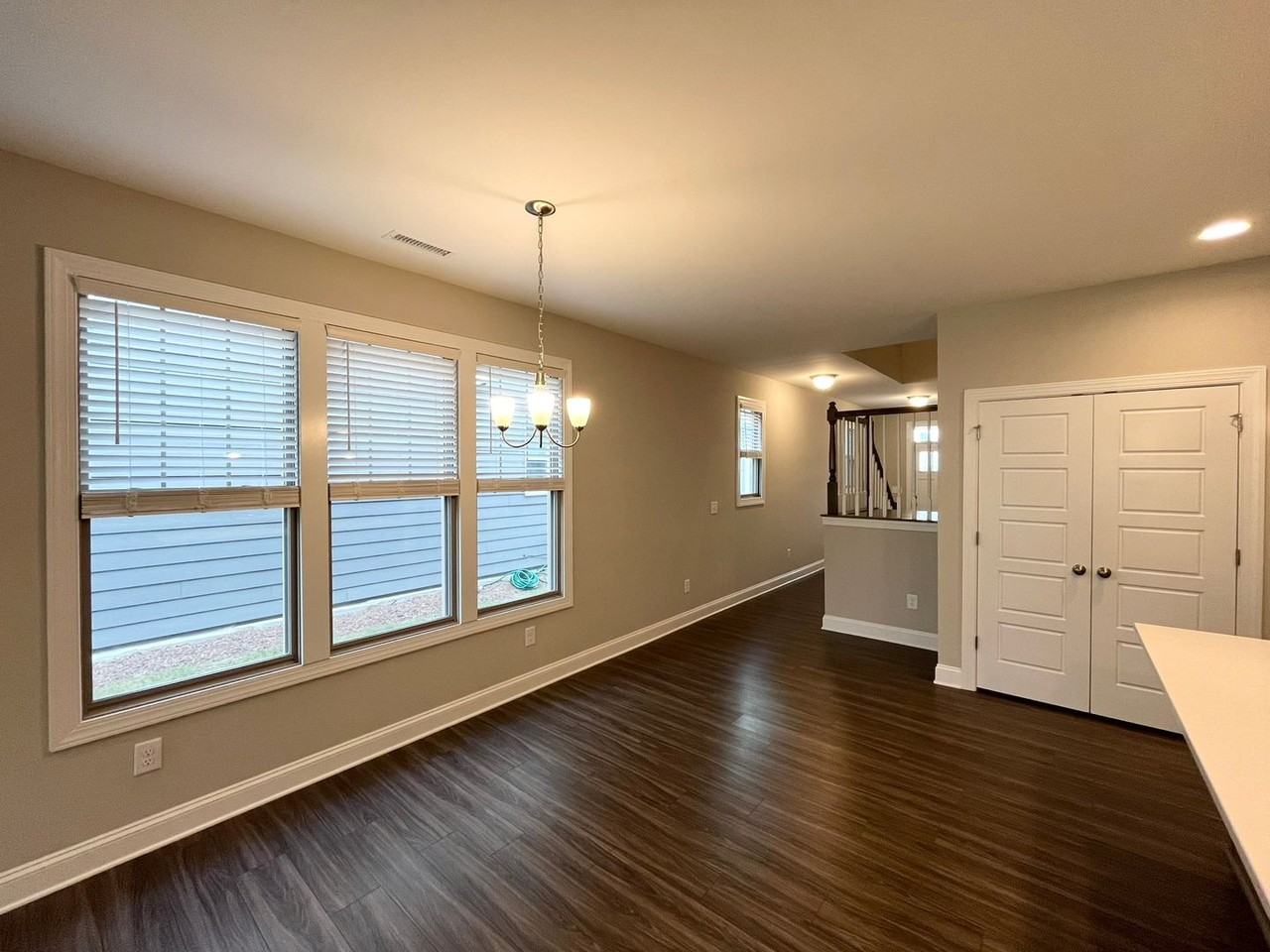 1002 Greatland Rd - Photo 6 of 27