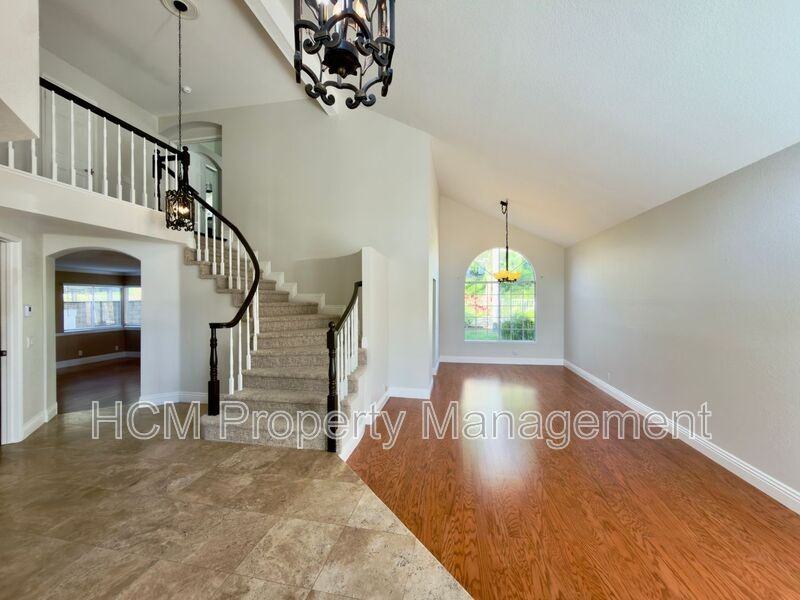 26796 Baronet - Photo 4 of 24