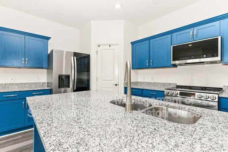 484 Pender Woods Dr - Photo 6 of 21