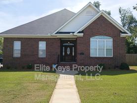 814 11th St - Photo 1 of 1