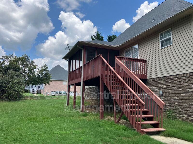 710 Small Lake Rd - Photo 5 of 15
