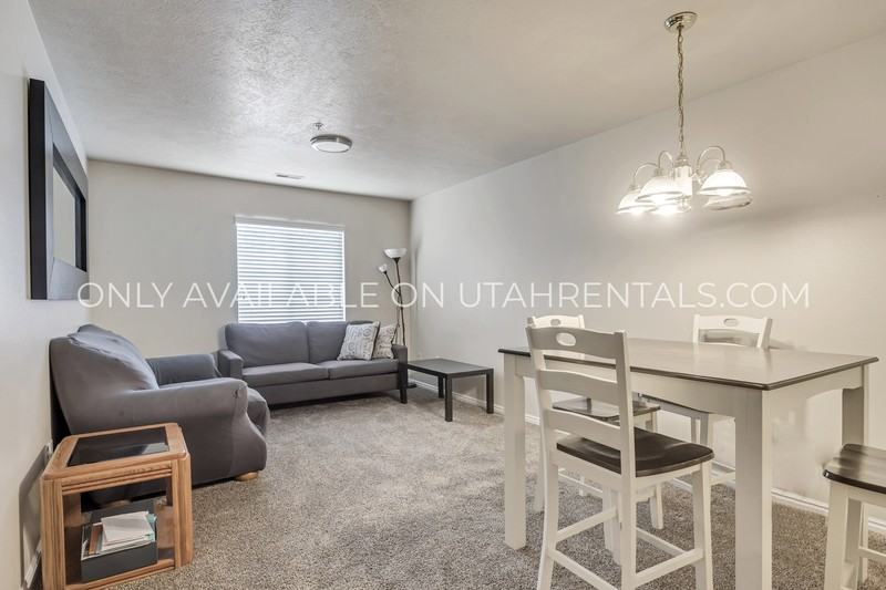112 Cougar Blvd #307M - Photo 3 of 16