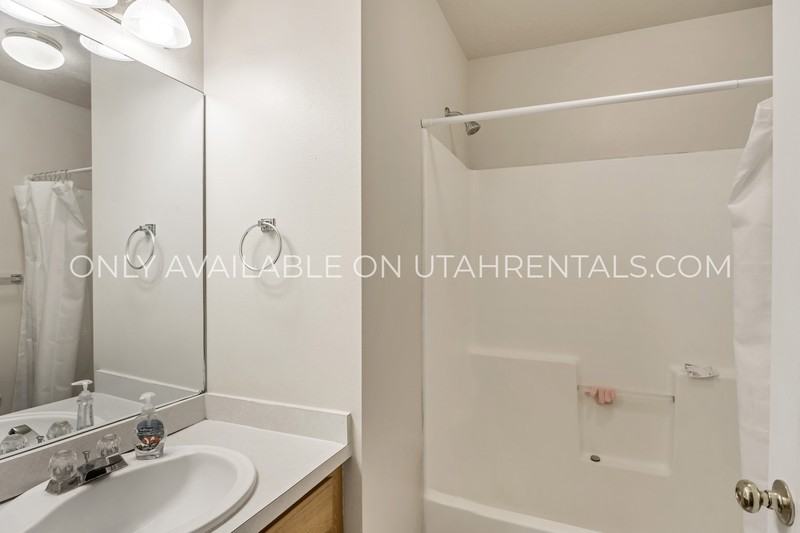 112 Cougar Blvd #307M - Photo 7 of 16