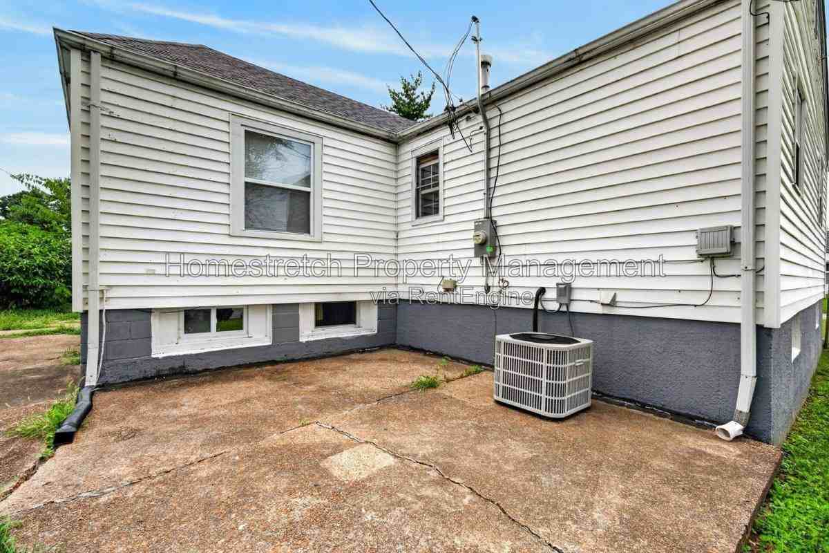 6006 Cascade Dr - Photo 3 of 10