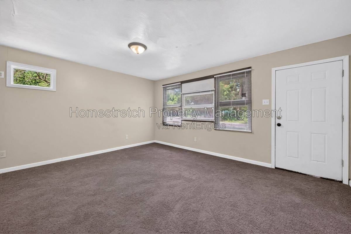 6 Amelia Dr - Photo 6 of 10