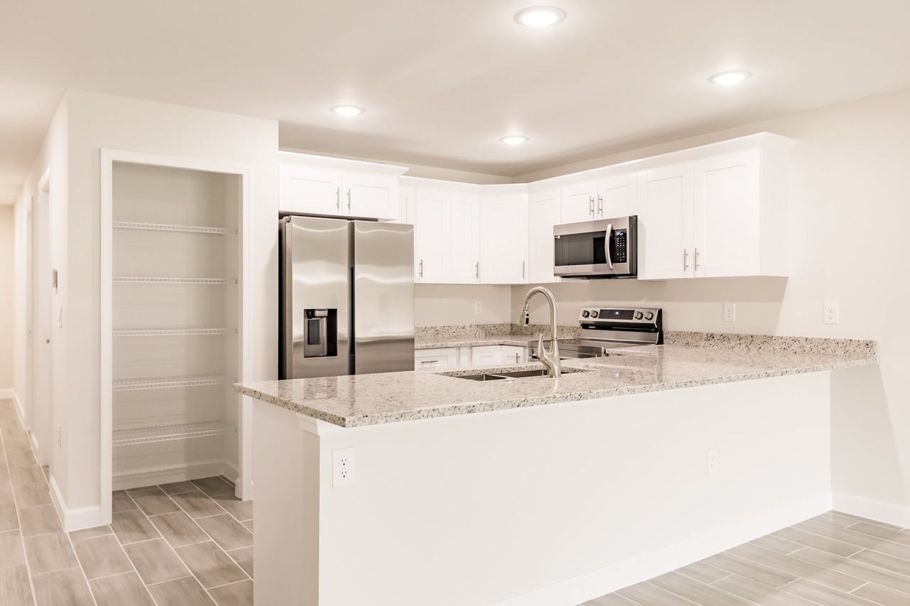 4724 22nd St Sw #4724 - Photo 4 of 15