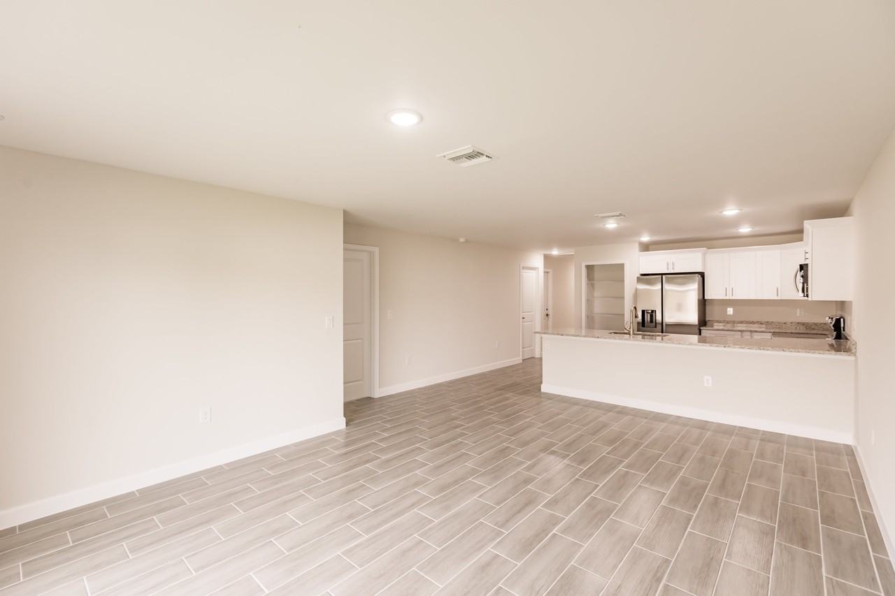 4724 22nd St Sw #4724 - Photo 6 of 15