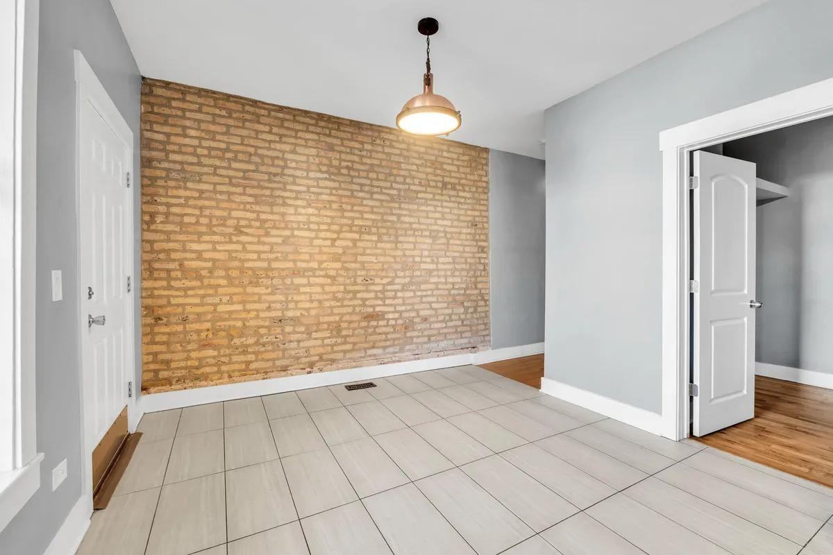 3208 W Wabansia Ave #2E - Photo 7 of 12
