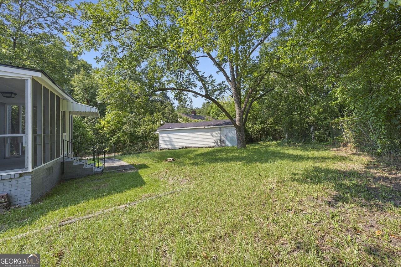 3306 Guthrie Dr - Photo 4 of 10